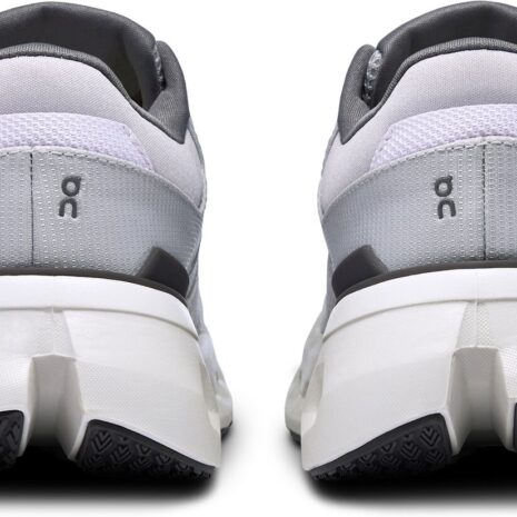 on_cloudrunner_2_frost_white_3we1013_0622_6189.jpg on_cloudrunner_2_frost_white_3we1013_0622_6189.jpg