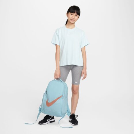 nike_y_nk_brsla_bkpk_sp23_glacier_dv9436_474_3813.jpg nike_y_nk_brsla_bkpk_sp23_glacier_dv9436_474_3813.jpg