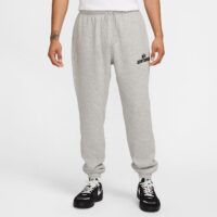 NIKE M NK CLUB BB CF PANT NSW GFX DK GREY HEATHER/MATTE SILVER/W
