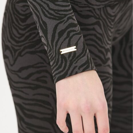 athlecia_anana_w_seamless_midlayer_prin_ea243344_3658_8171.jpg athlecia_anana_w_seamless_midlayer_prin_ea243344_3658_8171.jpg