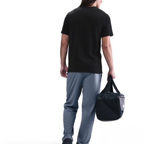 nike_m_nk_df_tee_pro_training_blac_hv4131_010_2764.jpg nike_m_nk_df_tee_pro_training_blac_hv4131_010_2764.jpg