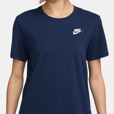 nike_w_nsw_club_ss_tee_midnight_nav_dx7902_410_1953.jpg nike_w_nsw_club_ss_tee_midnight_nav_dx7902_410_1953.jpg