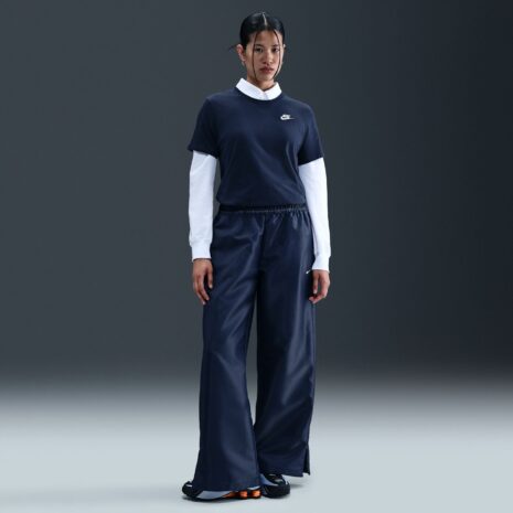 nike_w_nsw_club_ss_tee_midnight_nav_dx7902_410_3107.jpg nike_w_nsw_club_ss_tee_midnight_nav_dx7902_410_3107.jpg