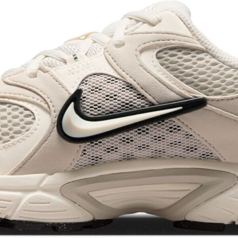 nike_w_v5_rnr_white_metallic_silve_ii6294_100_8137.jpg nike_w_v5_rnr_white_metallic_silve_ii6294_100_8137.jpg